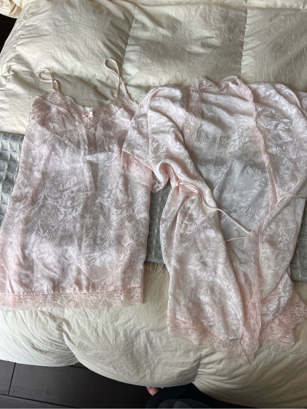 Three piece, adorable vintage Light Pink Lace and Satin Camisole and Robe Set